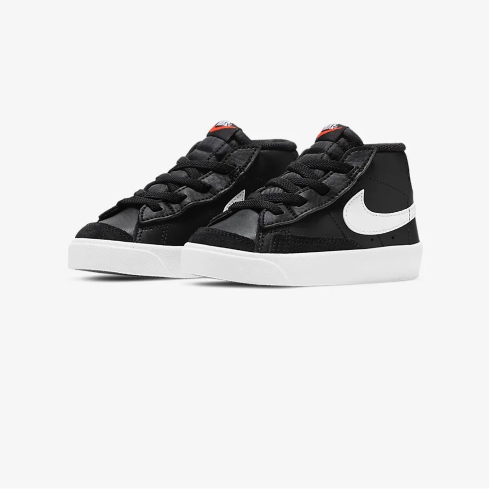 Toddler Black and White Nike blazers size 6